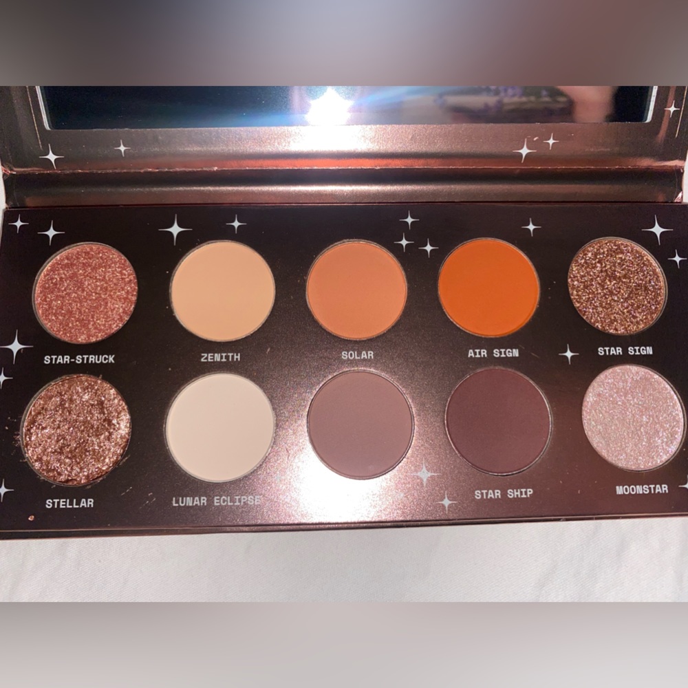 Item Beauty Eyeshadow Pallet by Addison Rae